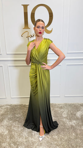 Rochie Valerie Pistacchio de la iqfashioncluj, croială elegantă și detalii delicate, perfectă pentru evenimente sofisticate.