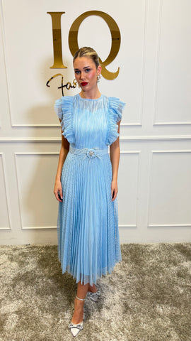 Rochie Massi Blue de culoare albastră, pentru femei, din material textil, cu croială elegantă și detalii moderne.