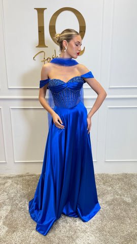 Rochie evazată Aunicia în albastru regal, brand iqfashioncluj, cu croială fluidă și detalii elegante, vizibilă în imagine.
