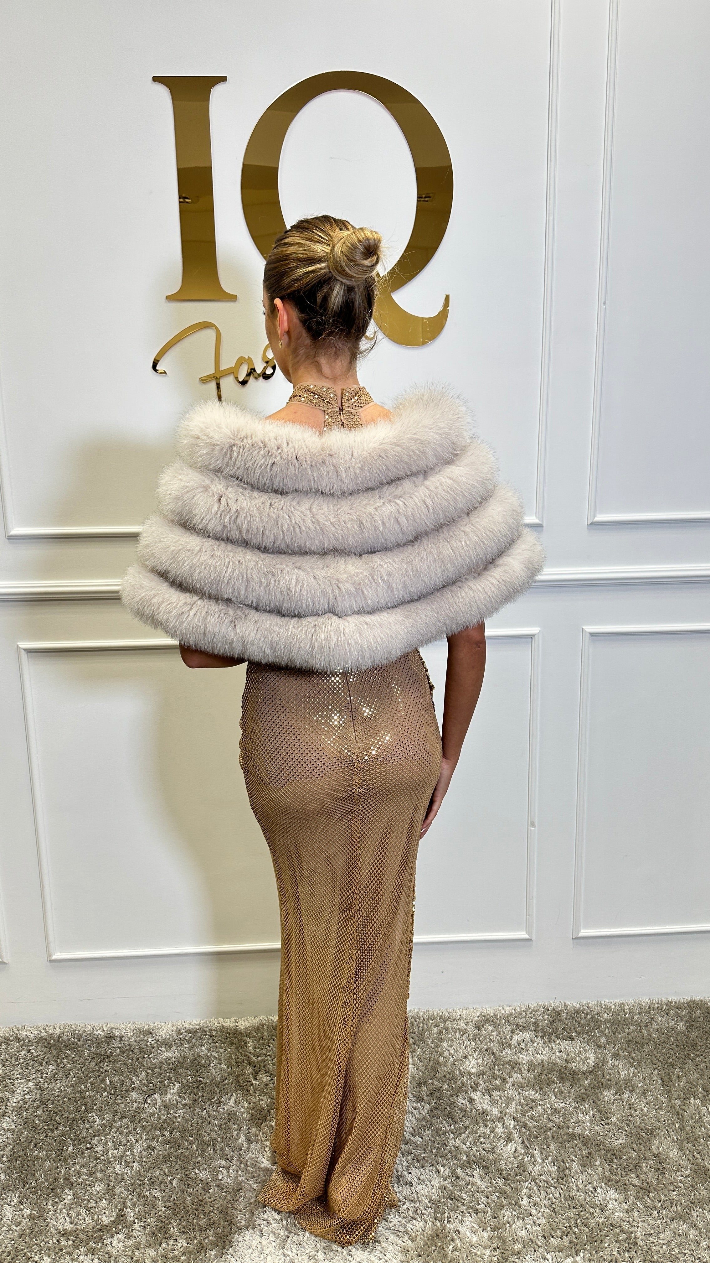 Cream bolerouri jacket by ELVE STYLE SRL, featuring a soft, elegant design with a smooth finish and stylish fit.