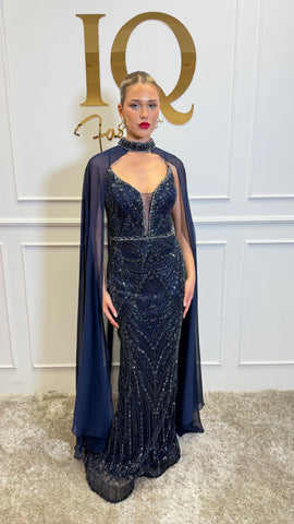 Rochie cu pelerină Indiana de culoare albastru închis, de la iqfashioncluj, cu detalii elegante și croială modernă.