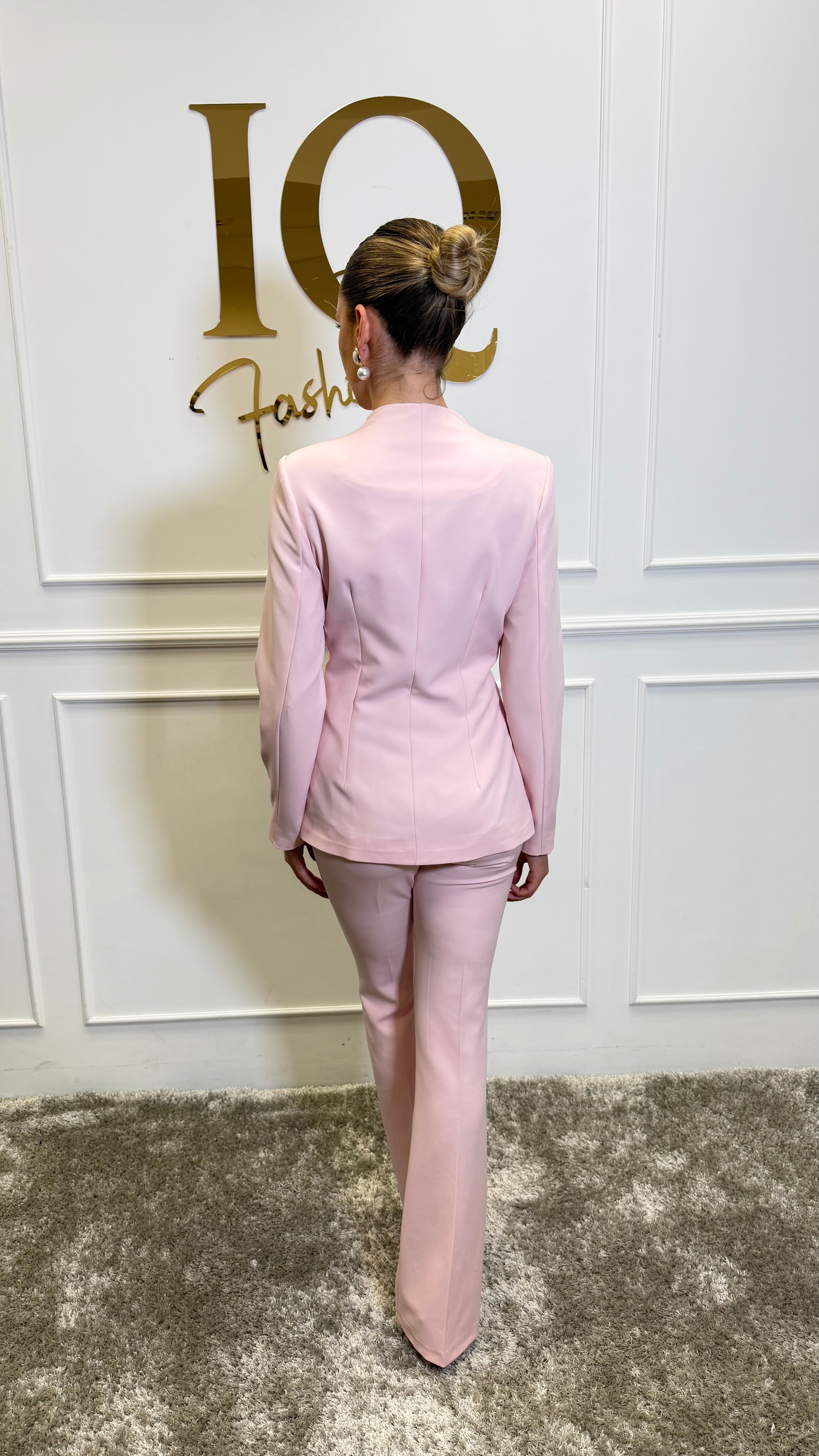 Pink Betthina costume by ELVE STYLE SRL featuring a detailed, feminine design perfect for dress-up or themed events.