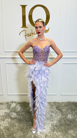 Rochie lungă purple Kandy de la iqfashioncluj, cu croială elegantă și detalii moderne, vizibilă în imagine.