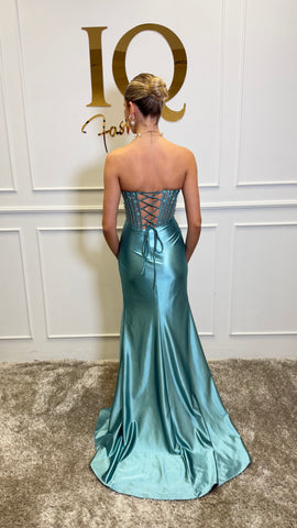 Rochie Aunicia Minth de la iqfashioncluj, rochie elegantă din material ușor, în nuanțe de verde mentă, foto detaliu a țesăturii.