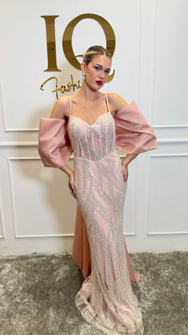 Rochie Bombay Funda Roze de la iqfashioncluj, elegantă, cu detalii de fundă și croială modernă, ideală pentru ocazii speciale