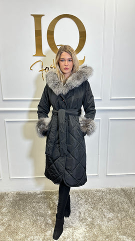Black and grey natural fur coat from ELVE STYLE SRL, stylish Haina fas cu blana naturala Leyla for a luxurious look.