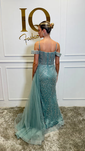 Rochie Dragon Minth de la iqfashioncluj, rochie elegantă cu imprimeu dragon, realizată din material ușor și confortabil.